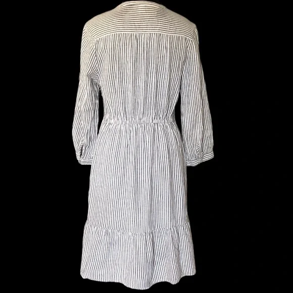 Old Navy Size Medium, White/Navy stripe dress, front full button, lined skirt - Picture 3 of 6